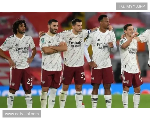 阿森纳4-0客胜利兹联，枪手客场五连胜领跑英超